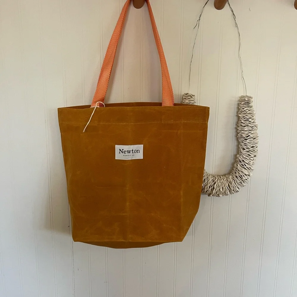 Stylish Tan and Pink Tote Bag Set - Picture 3 of 3